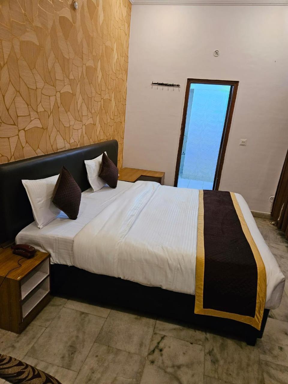 Hotel Anand Inn-Top Family Hotels Business Hotels Best Couple Friendly Hotel In Lucknow Esterno foto